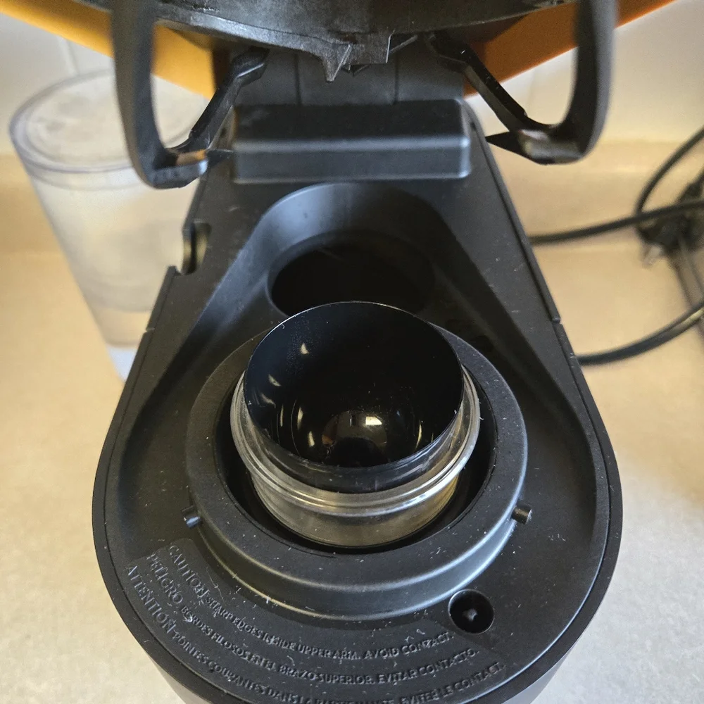 Nespresso Vertuo Pop+ De'Longhi Coffee and Espresso Machine, Mango Yellow - Picture 7 of 12